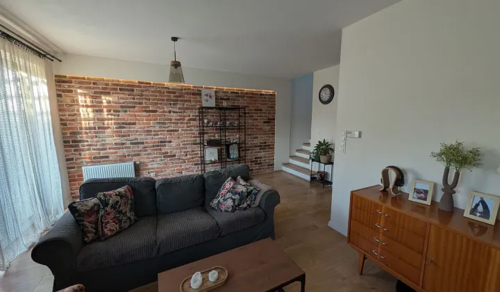 dom szeregowy, 4 pokoje Czernica, ul. Wrocławska