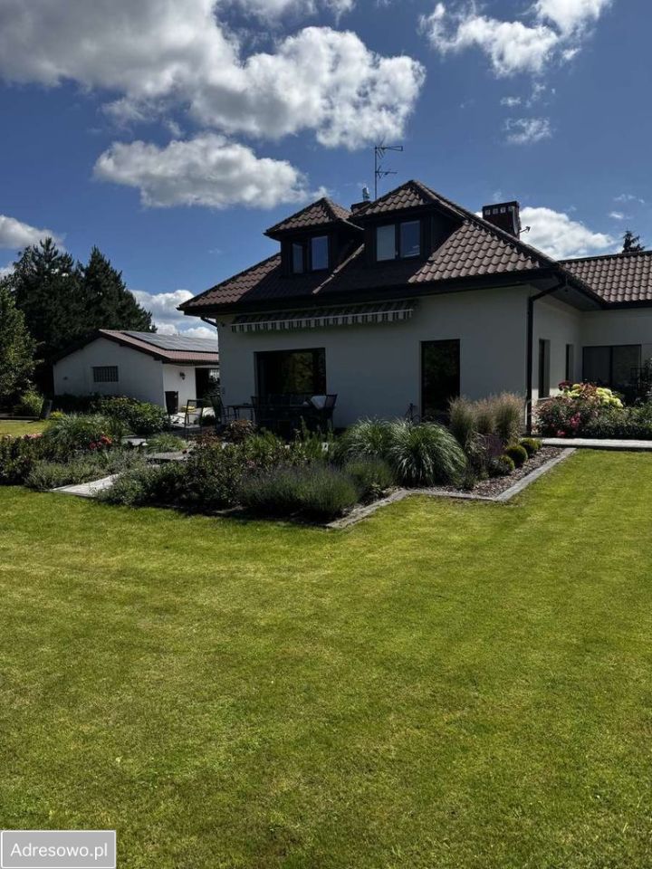 dom wolnostojący, 6 pokoi Borzęcin Mały, ul. Warszawska