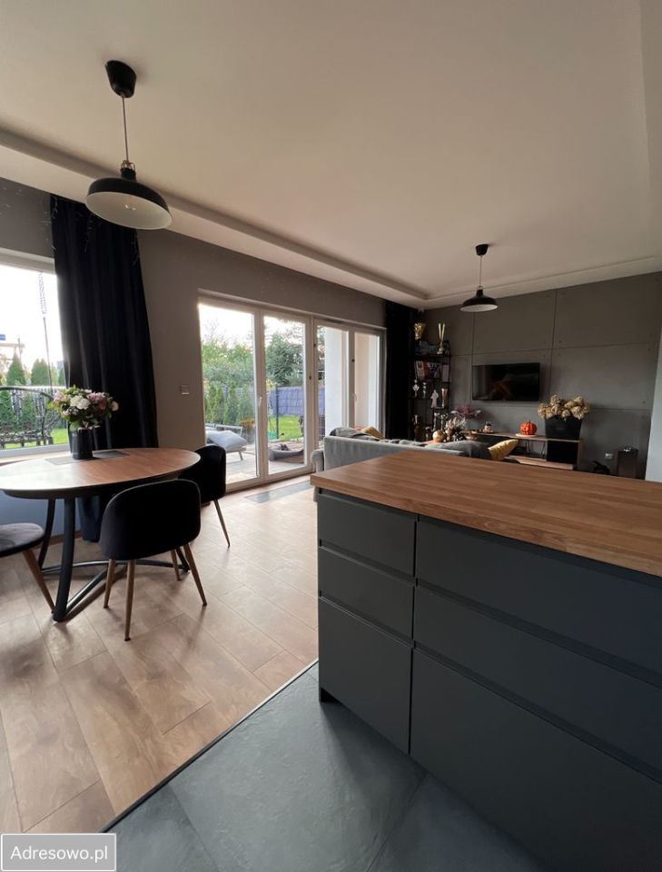 dom szeregowy, 4 pokoje Dziekanów Polski, ul. sierż. Władysława Szymczaka. Zdjęcie 3