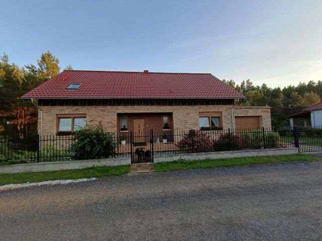 dom wolnostojący, 4 pokoje Ciecierzyce, ul. Leśna. Zdjęcie 1