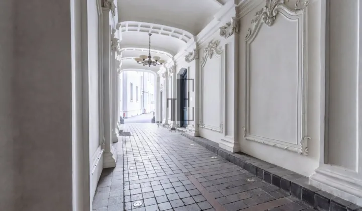 Mieszkanie 8-pokojowe Warszawa Śródmieście, ul. Wiejska