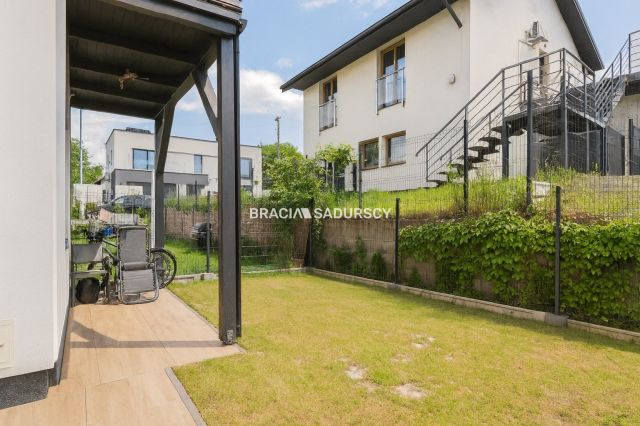 Mieszkanie 3-pokojowe Kraków Skotniki, ul. Antoniego Dobrowolskiego. Zdjęcie 3