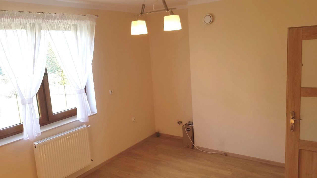 dom wolnostojący, 5 pokoi Lesko, ul. Słoneczna. Zdjęcie 15