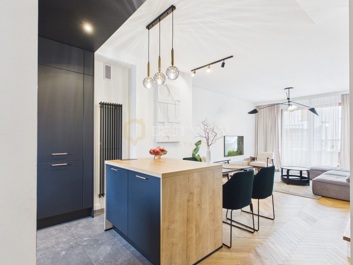 Mieszkanie 4-pokojowe Julianów. Zdjęcie 1