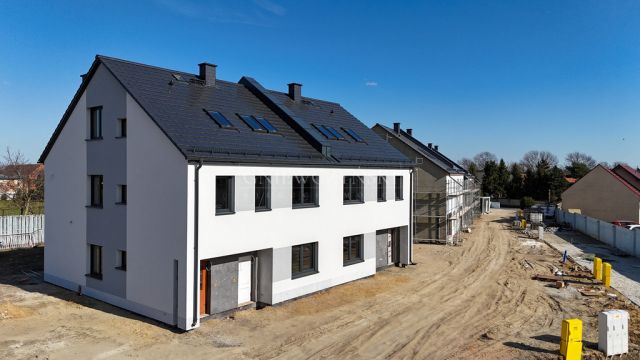 Mieszkanie 4-pokojowe Grodków, ul. Wiejska. Zdjęcie 2