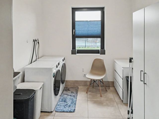 dom wolnostojący, 5 pokoi Książenice, al. Olszowa. Zdjęcie 20