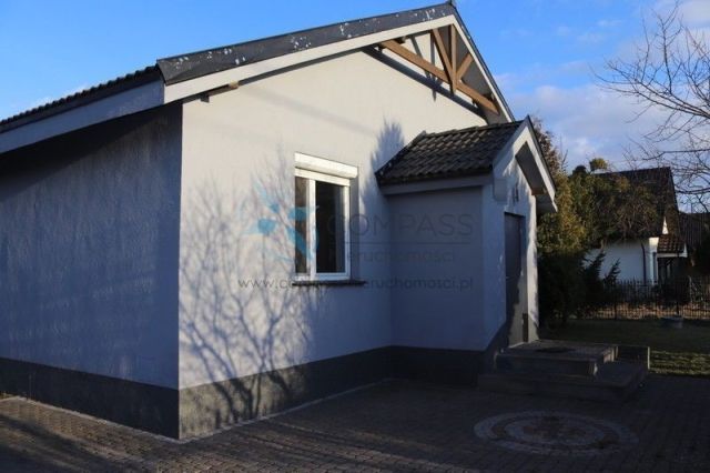 dom wolnostojący, 4 pokoje Września. Zdjęcie 2