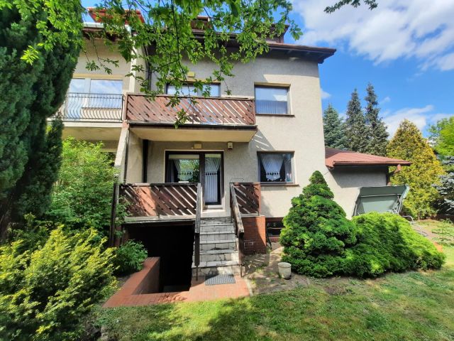 dom szeregowy, 7 pokoi Częstochowa Tysiąclecie, ul. Obrońców Poczty Gdańskiej. Zdjęcie 1