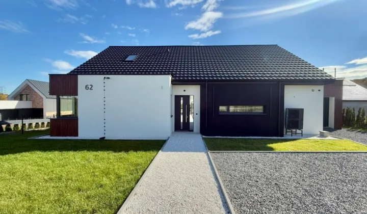 dom wolnostojący, 5 pokoi Chorowice Kozie Rogi, ul. Dworska