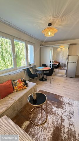 Mieszkanie 1-pokojowe Świdnica, ul. Ludwika Zamenhofa. Zdjęcie 1