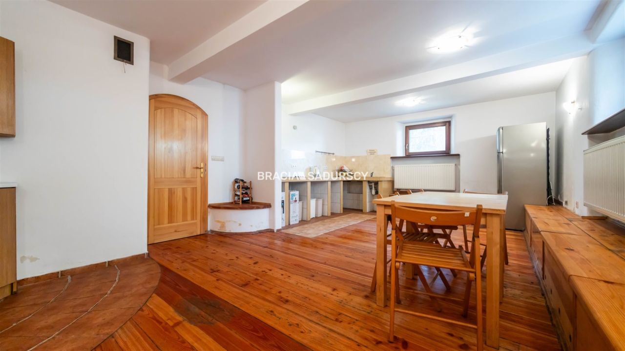 dom wolnostojący, 13 pokoi Kraków Prądnik Czerwony, ul. Pocieszka. Zdjęcie 8