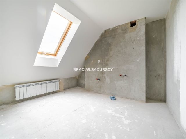 dom wolnostojący, 5 pokoi Krzyszkowice. Zdjęcie 22