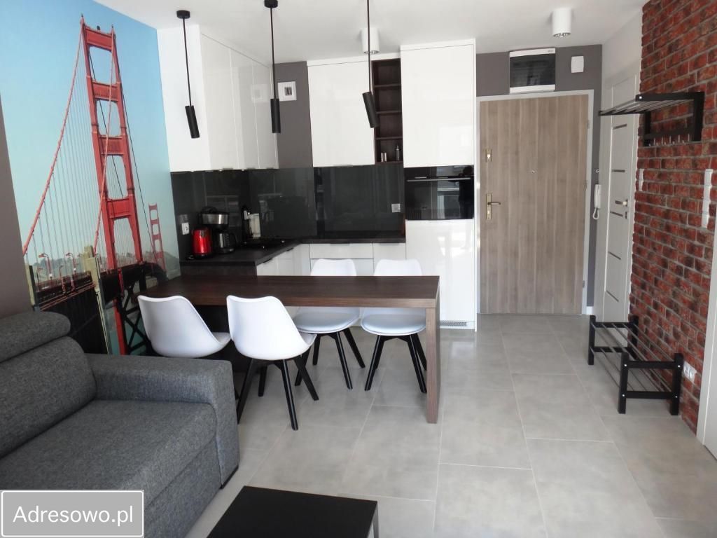 Lokal Dziwnówek, ul. Wolności. Zdjęcie 3