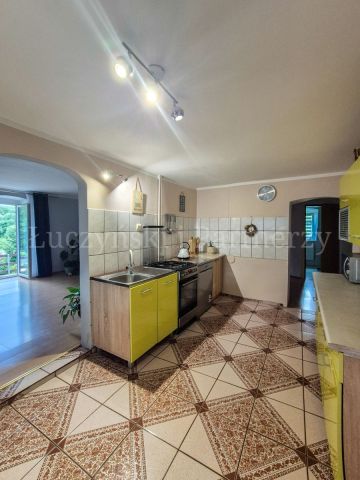 dom wolnostojący, 5 pokoi Pasiecznik. Zdjęcie 2