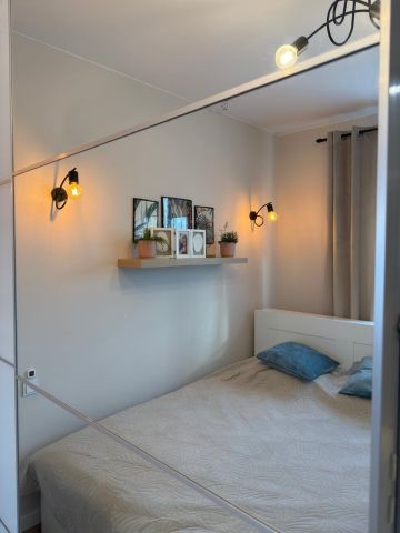 Mieszkanie 3-pokojowe Zamienie. Zdjęcie 12