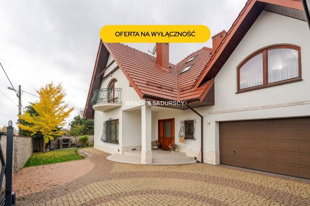 dom wolnostojący, 7 pokoi Modlniczka. Zdjęcie 1