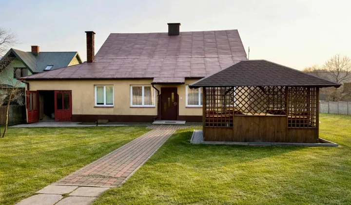 dom wolnostojący, 4 pokoje Brzeziny