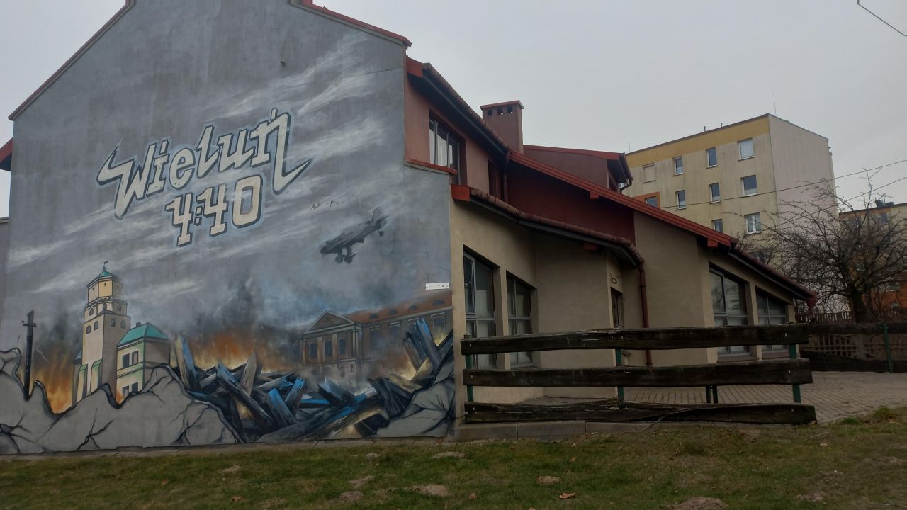 budynek wielorodzinny, 3 pokoje Wieluń, ul. Częstochowska. Zdjęcie 3