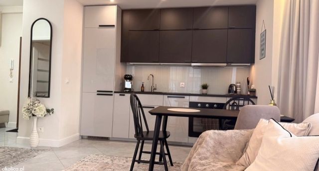 Mieszkanie 3-pokojowe Lesznowola. Zdjęcie 5