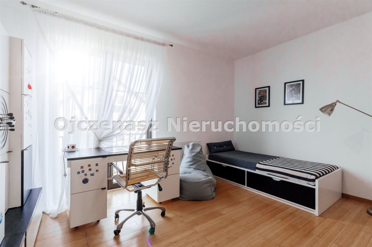 Mieszkanie 3-pokojowe Niemcz. Zdjęcie 11