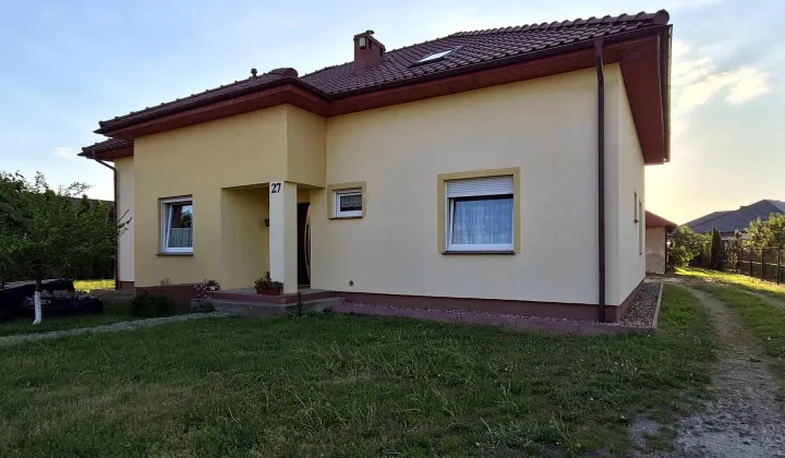 dom wolnostojący, 4 pokoje Oława, ul. Sokola