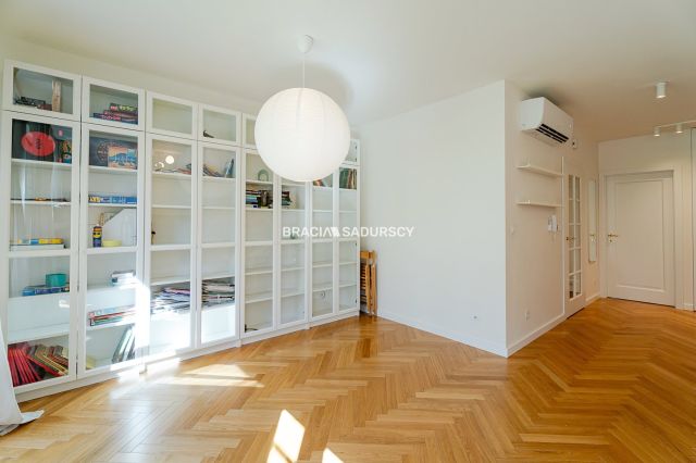 Mieszkanie 5-pokojowe Wieliczka, ul. Różana. Zdjęcie 28