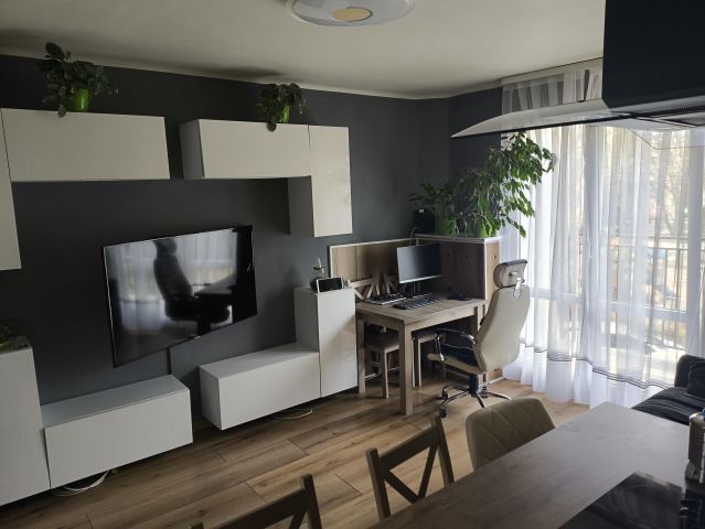 Mieszkanie 1-pokojowe Łódź Żubardź, ul. Powstańców Wielkopolskich. Zdjęcie 1