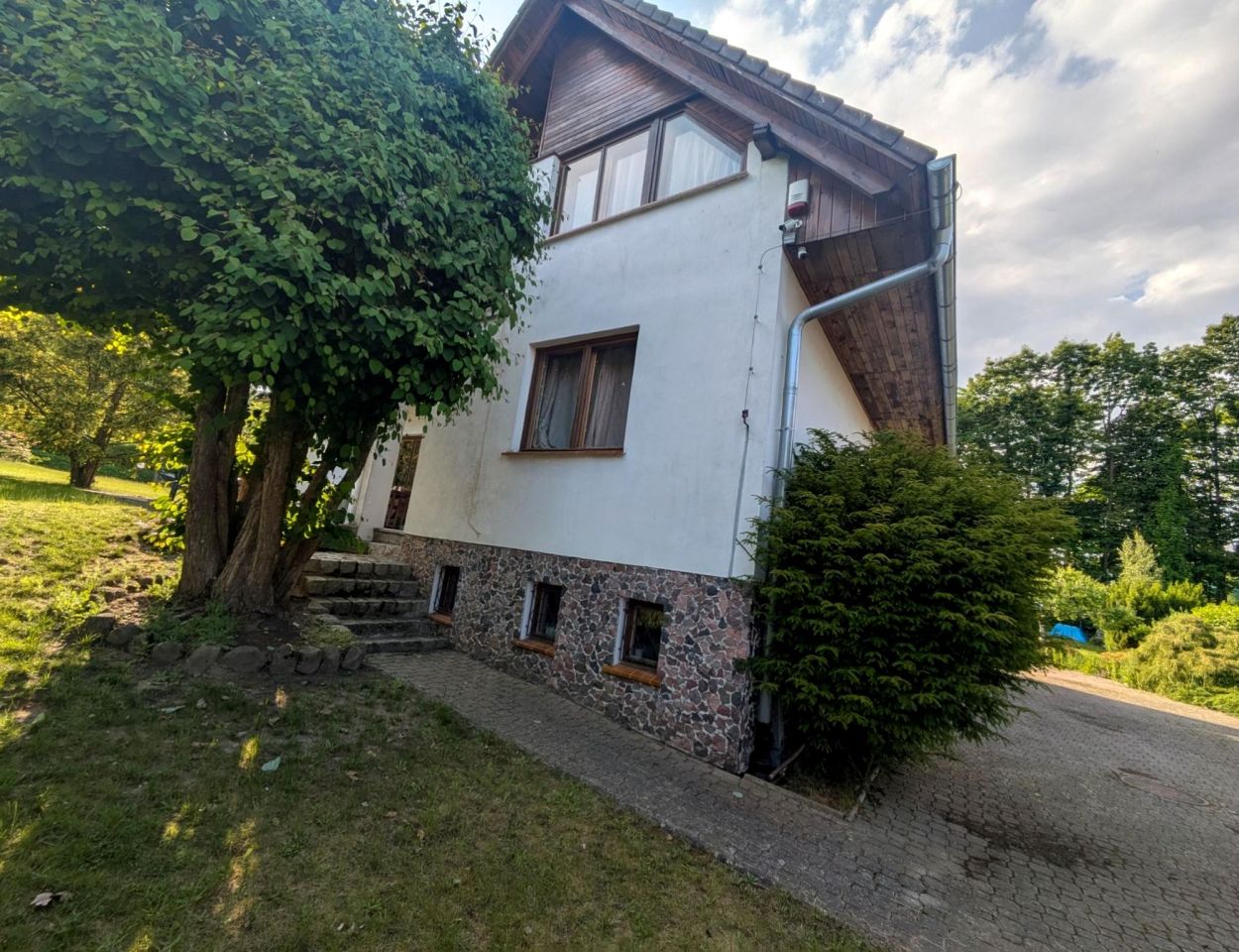 dom wolnostojący, 9 pokoi Nowogard