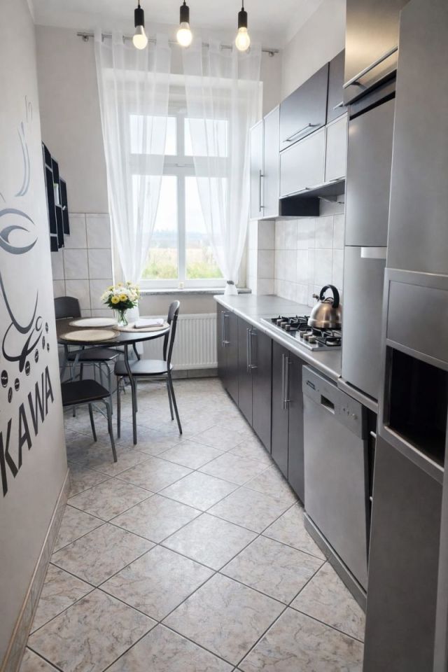 Mieszkanie 3-pokojowe Jelenia Góra. Zdjęcie 2