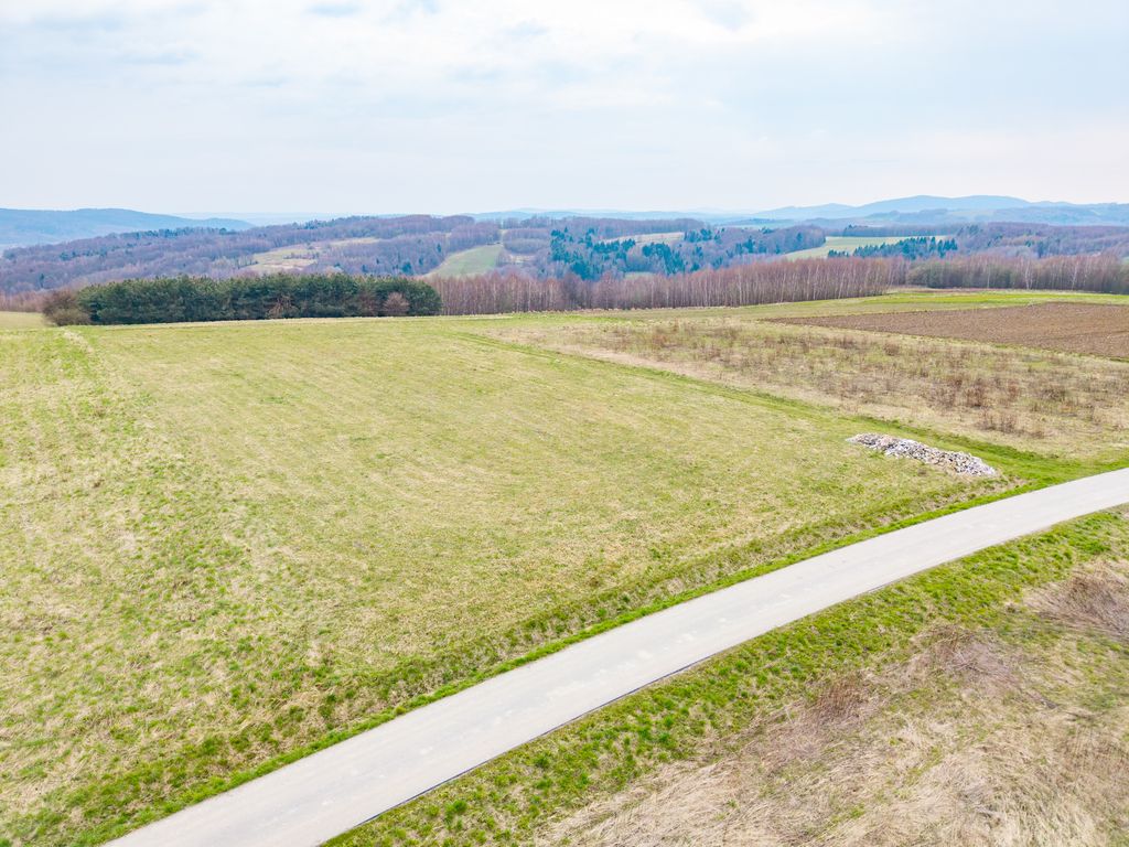 Działka budowlana Niewodna. Zdjęcie 3