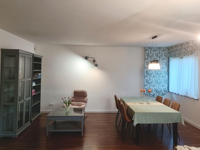 dom wolnostojący, 5 pokoi Krzyków, ul. Jarzębinowa. Zdjęcie 3