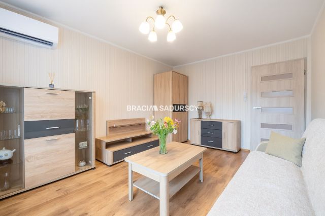 Mieszkanie 2-pokojowe Kraków Bieżanów, ul. prof. Tadeusza Seweryna. Zdjęcie 1