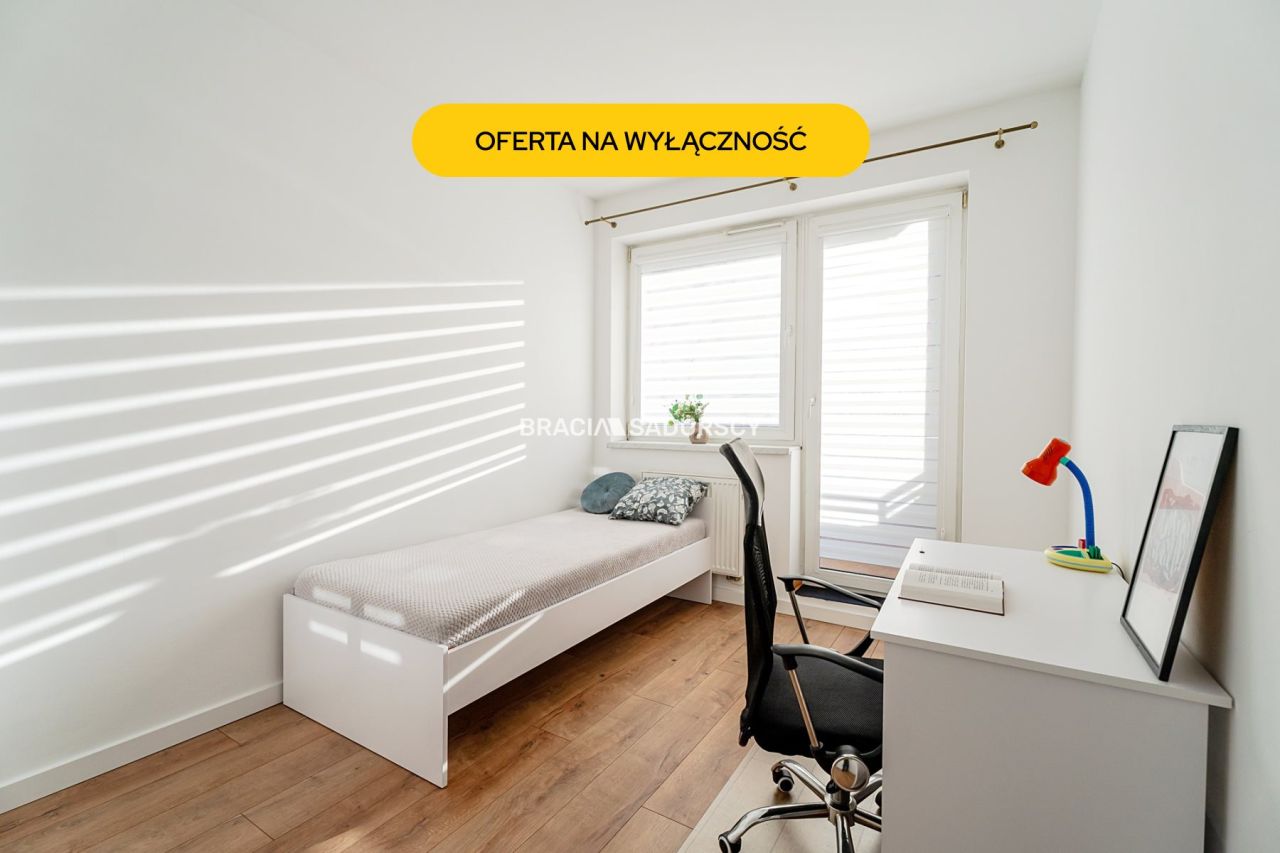 Mieszkanie 3-pokojowe Kraków Podgórze Duchackie, ul. Adama Bochenka. Zdjęcie 1