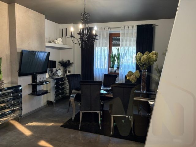 dom wolnostojący, 6 pokoi Poświętno. Zdjęcie 10