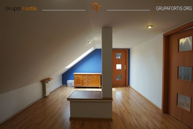 dom wolnostojący, 7 pokoi Kazimierza Wielka, ul. Krakowska. Zdjęcie 18