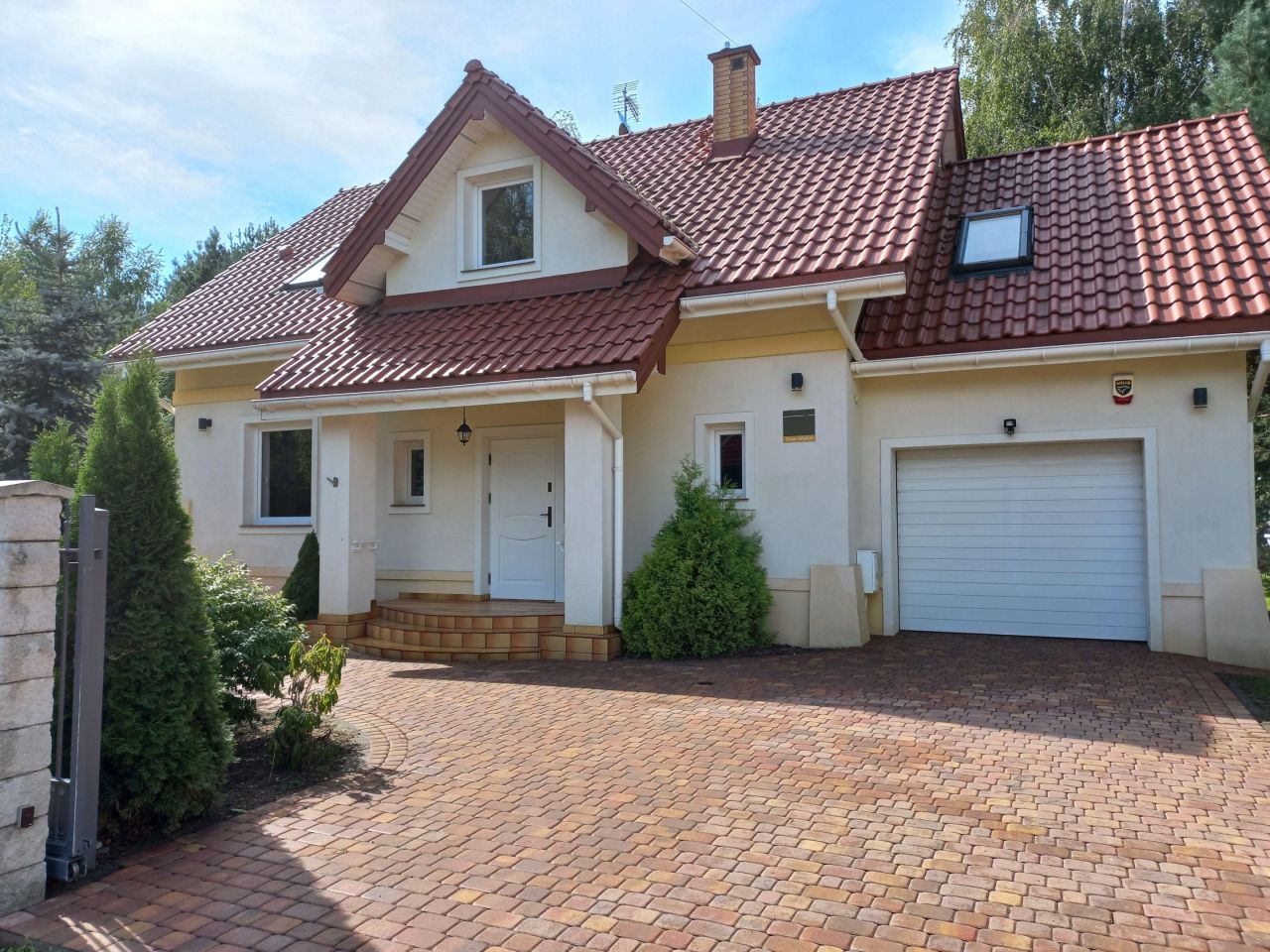 dom wolnostojący, 6 pokoi Dębe Wielkie, ul. Polna