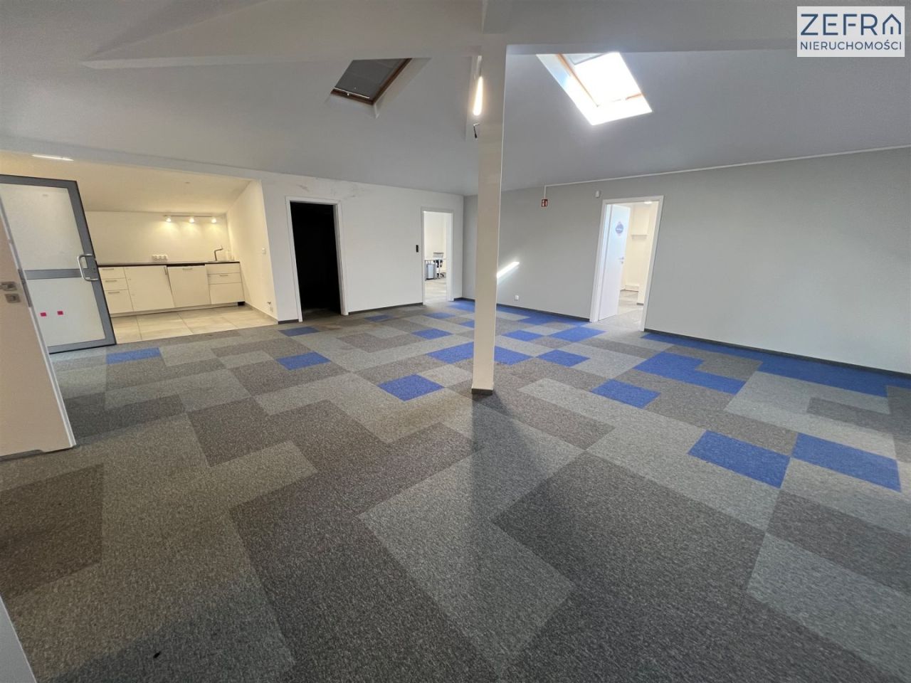 Biuro Kraków Prądnik Biały, ul. Opolska. Zdjęcie 1