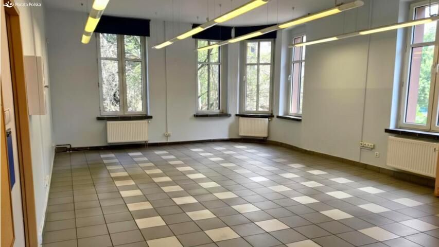Lokal Chorzów, pl. Ludwika Waryńskiego. Zdjęcie 3