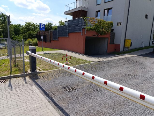 Garaż/miejsce parkingowe Lublin Ponikwoda, ul. Bluszczowa. Zdjęcie 1
