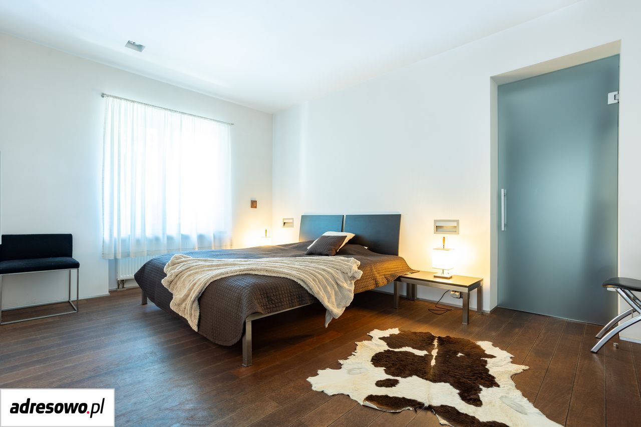 dom wolnostojący, 8 pokoi Milanówek. Zdjęcie 11