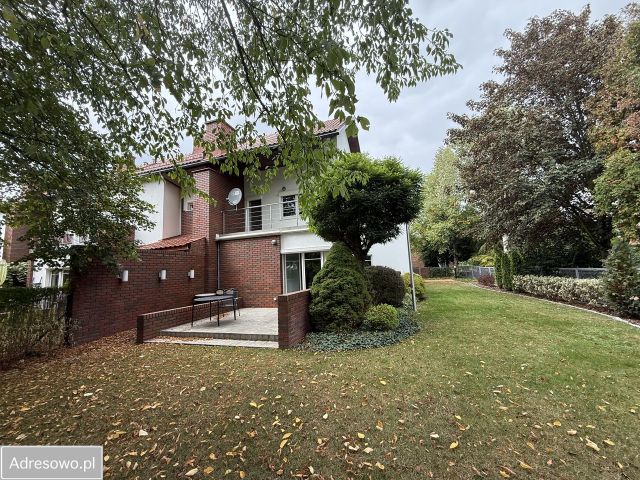 dom szeregowy, 5 pokoi Bielawa. Zdjęcie 1