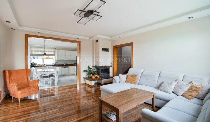 dom wolnostojący, 5 pokoi Sidzina, ul. Polna