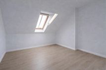 Mieszkanie 3-pokojowe Warszawa Praga-Południe, ul. Józefa Chłopickiego. Zdjęcie 3