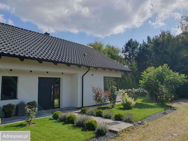 dom wolnostojący, 4 pokoje Świdnica. Zdjęcie 1