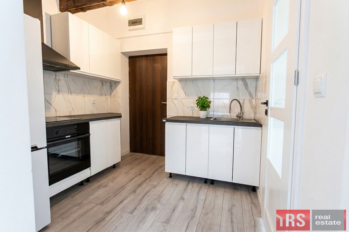 kamienica, 9 pokoi Świętochłowice, ul. Szkolna. Zdjęcie 22