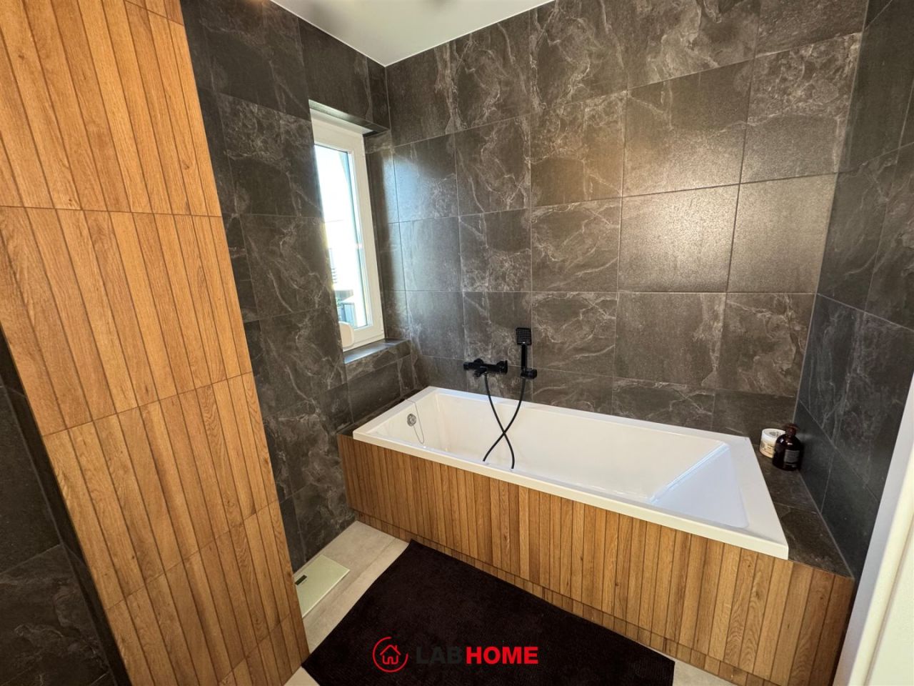 bliźniak, 4 pokoje Lubliniec. Zdjęcie 14