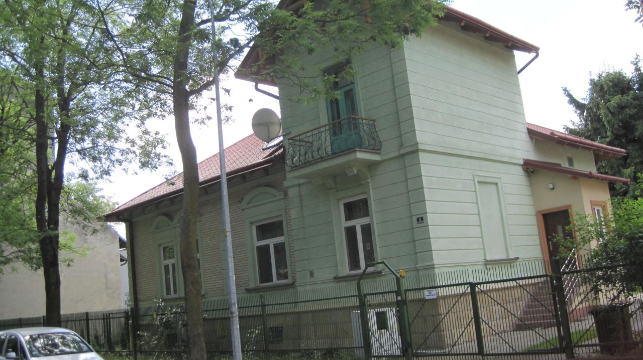 dom wolnostojący, 6 pokoi Tarnów Śródmieście, ul. Szymona Starowolskiego. Zdjęcie 2