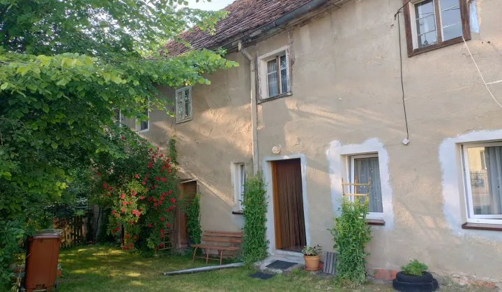 dom wolnostojący, 6 pokoi Lasowice