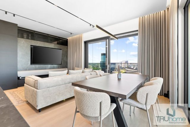 Mieszkanie 4-pokojowe Katowice Śródmieście, ul. Henryka Mikołaja Góreckiego. Zdjęcie 1