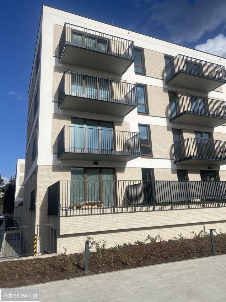 Mieszkanie 3-pokojowe Stara Iwiczna, ul. Tukanów. Zdjęcie 1